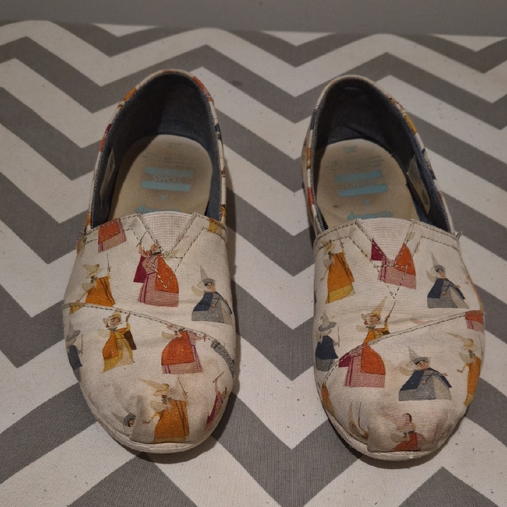 Toms Disney Sleeping Beauty Fairies Printed Women's Flats